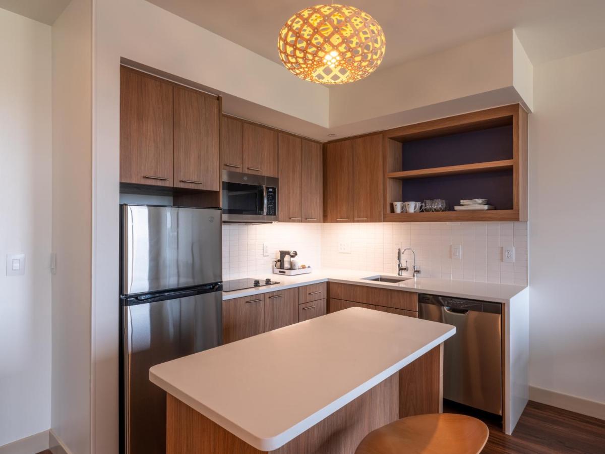 1 Bedroom Suite, 1 King, Sofa bed at Element Boulder Superior