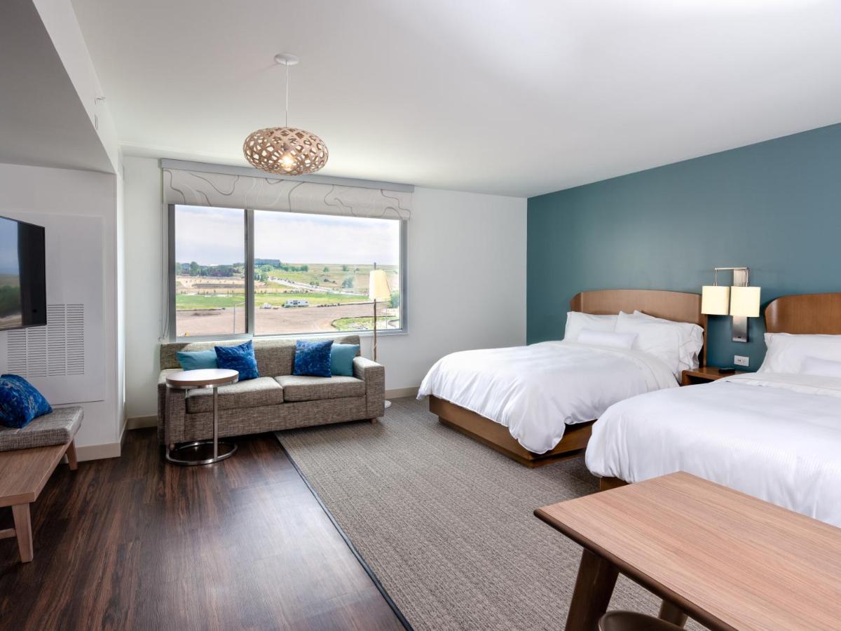 Studio, 2 Queen, Sofa bed at Element Boulder Superior