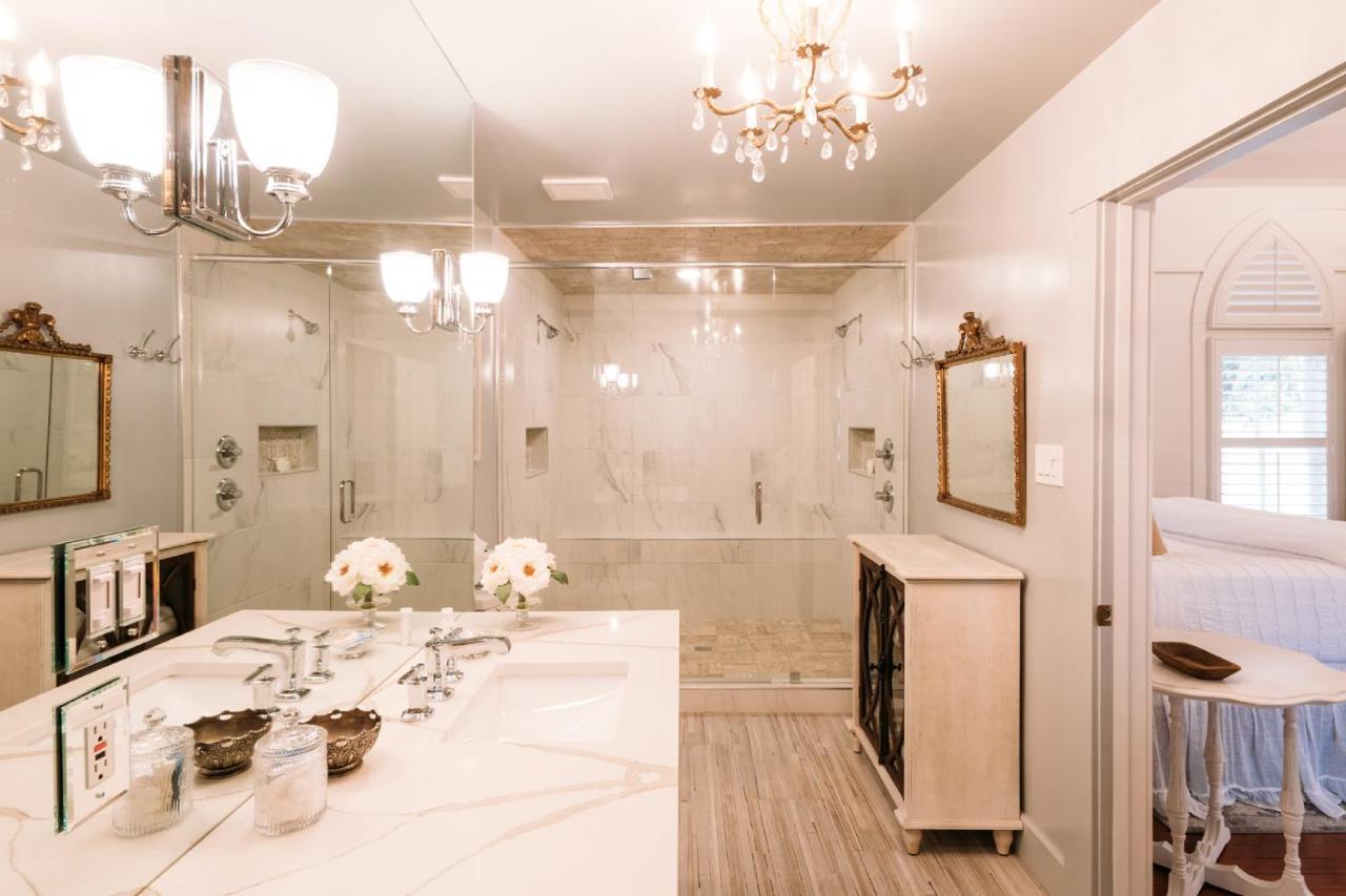 Superior King Suite at The Kendall