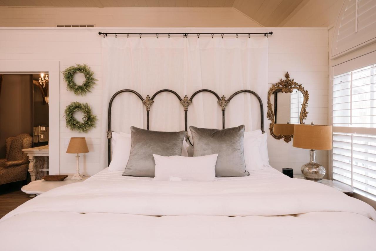Superior King Suite at The Kendall