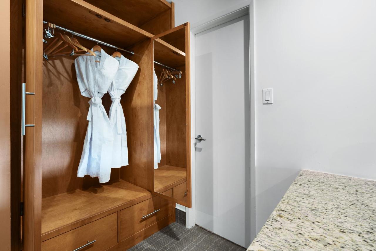 Two-Bedroom Suite with Two Queen Beds - Non-Smoking at Barbara Worth Country Club