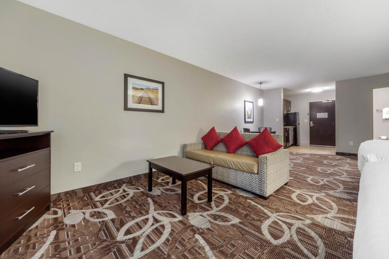 Queen Suite with Two Queen Beds and Sofa Bed at MainStay Suites Lincoln University Area