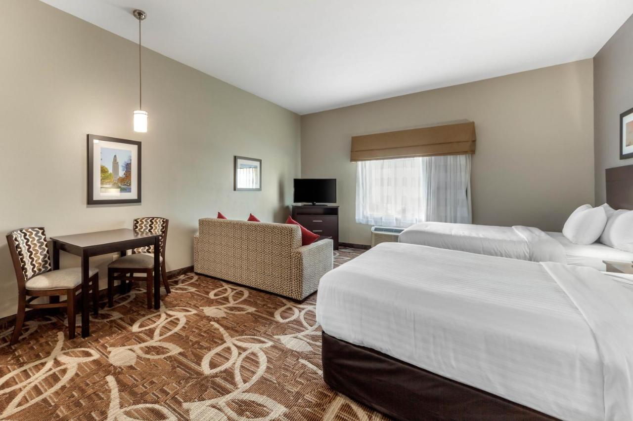 Queen Suite with Two Queen Beds and Sofa Bed at MainStay Suites Lincoln University Area