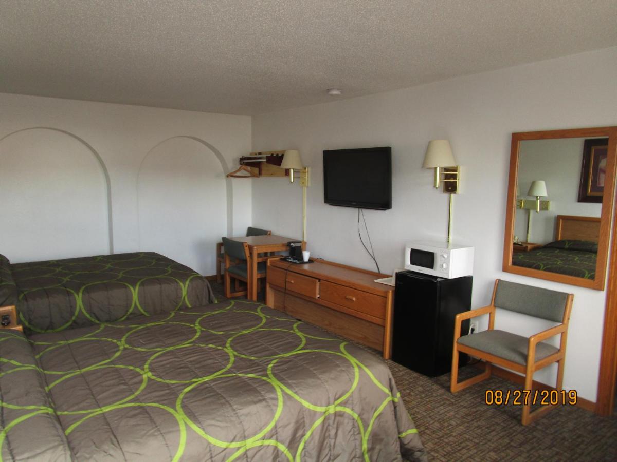 Queen Room with Two Queen Beds at North Country Inn & Suites