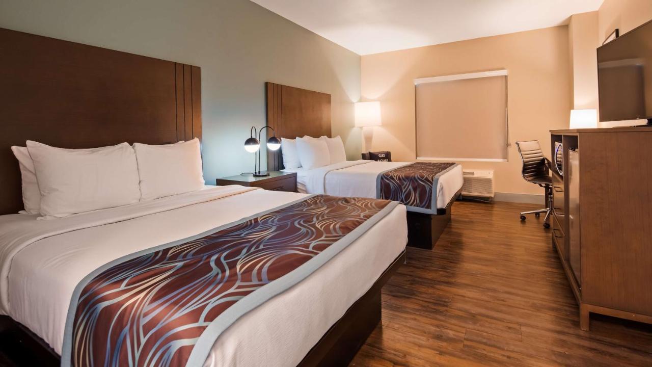 Queen Room with Two Queen Beds at Best Western Plus New Barstow Inn & Suites