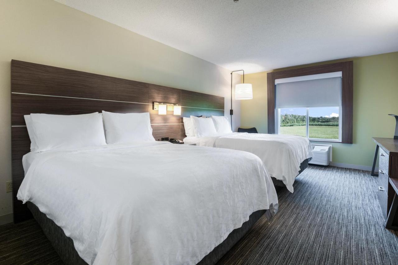 Standard Room at Holiday Inn Express Hotel & Suites Jasper by IHG
