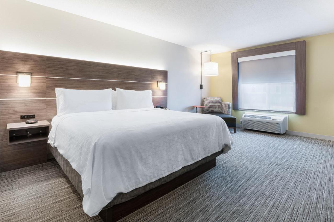Standard Room at Holiday Inn Express Hotel & Suites Jasper by IHG
