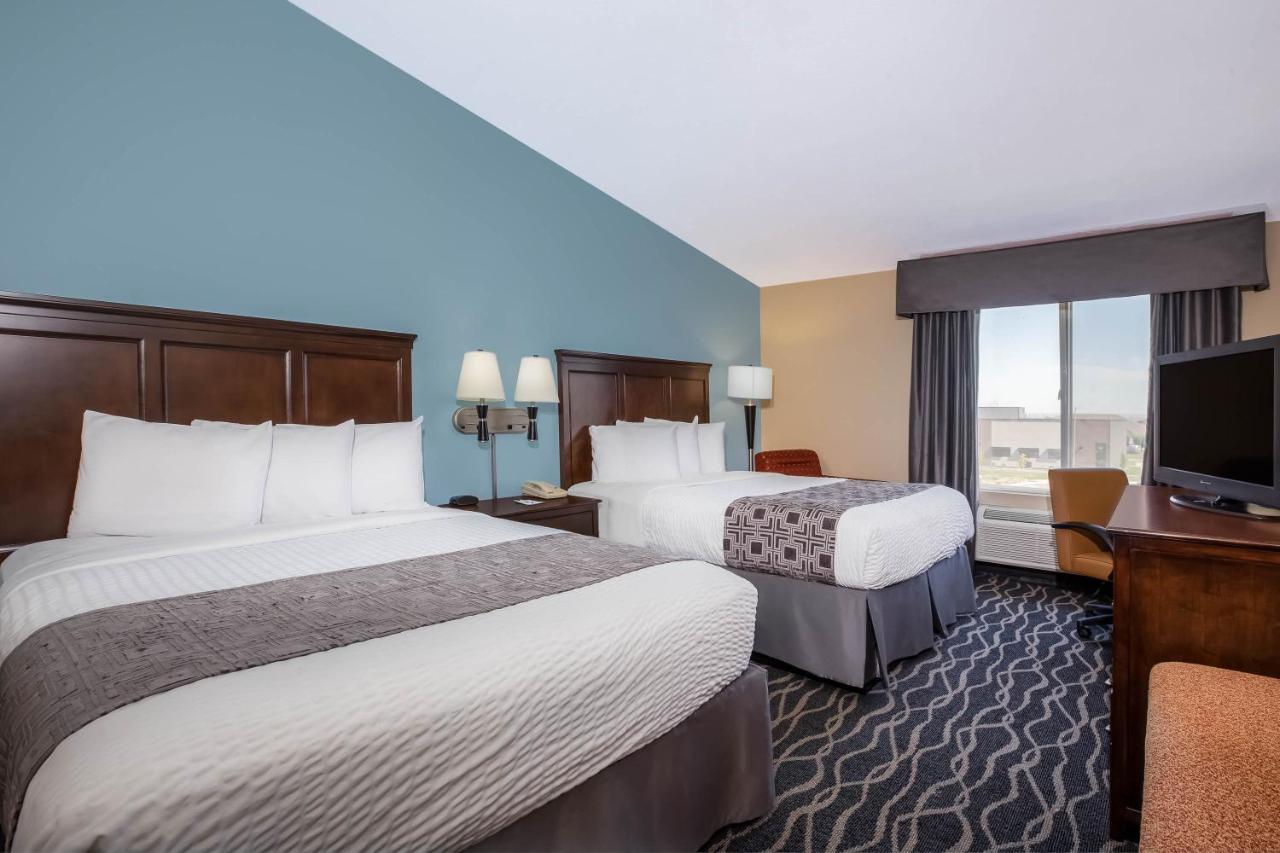 Queen Room with Two Queen Beds - Non-Smoking at Baymont by Wyndham Tri-Cities/Kennewick WA