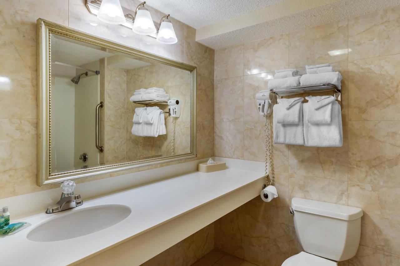 Double King Suite at Atlantic Beach Hotel Newport