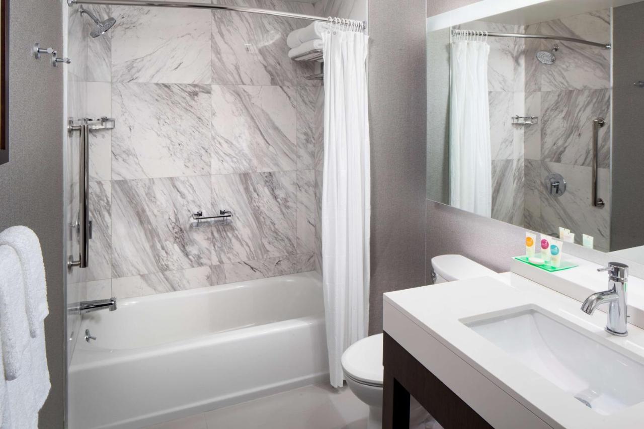 Standard King Room at Hyatt Place Poughkeepsie / Hudson Valley