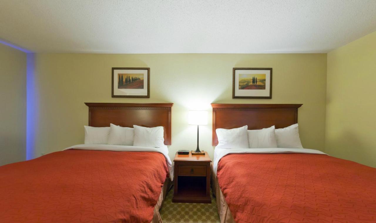 Queen Room with Two Queen Beds and Roll-In Shower at Country Inn & Suites by Radisson, Rock Falls, IL