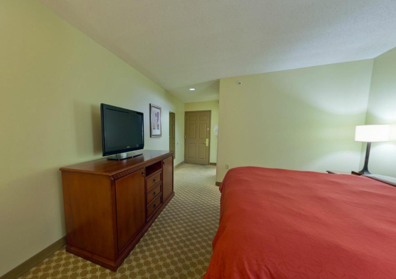 One-Bedroom King Suite with Sofa Bed - Hearing Accessible at Country Inn & Suites by Radisson, Rock Falls, IL