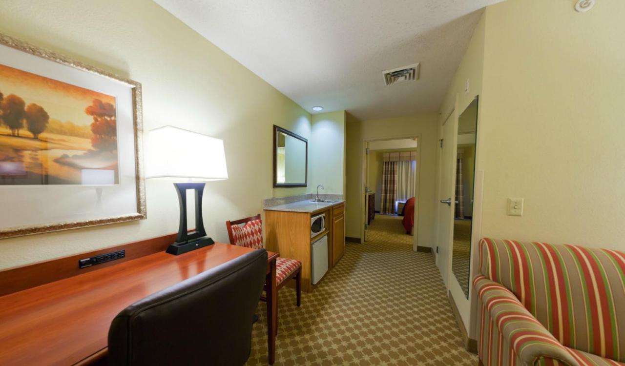 One-Bedroom King Suite with Sofa Bed - Hearing Accessible at Country Inn & Suites by Radisson, Rock Falls, IL