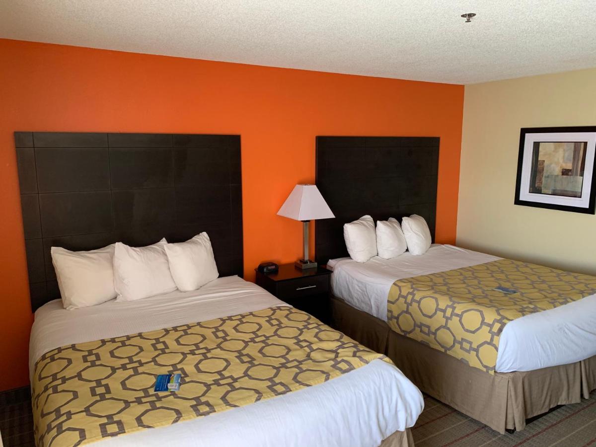 Queen Room with Two Queen Beds - Non-Smoking at Baymont by Wyndham Evansville North/Haubstadt