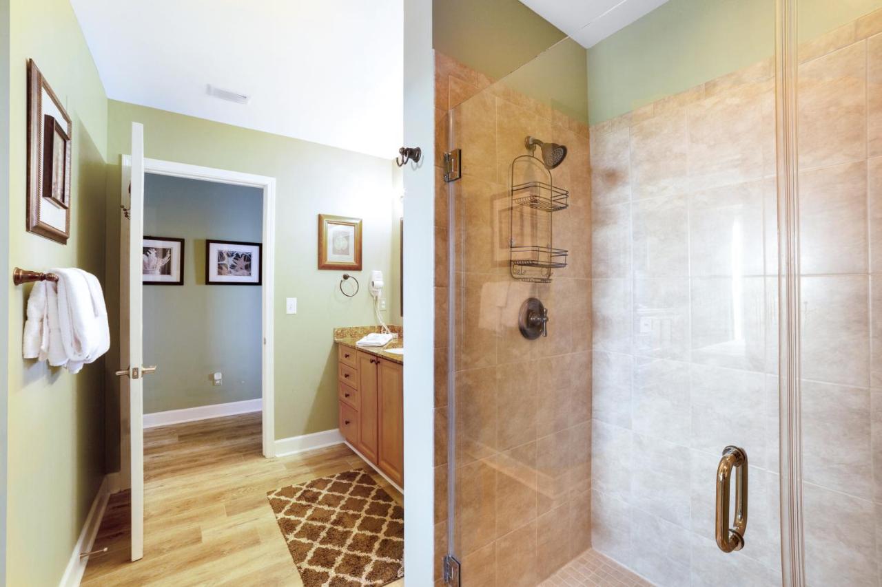 | Holiday Inn Club Vacations at Bay Point Resort