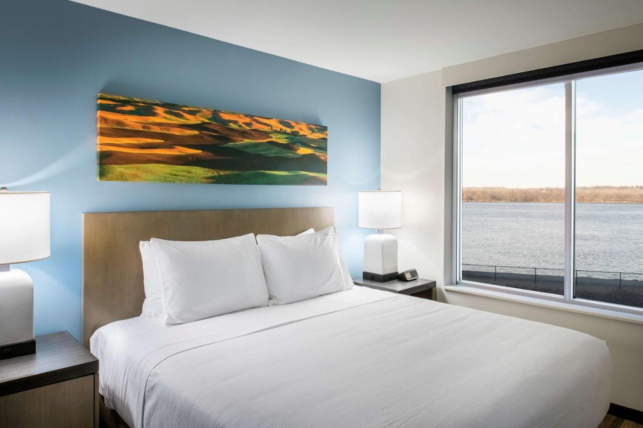 King Studio at Hyatt House East Moline Quad Cities