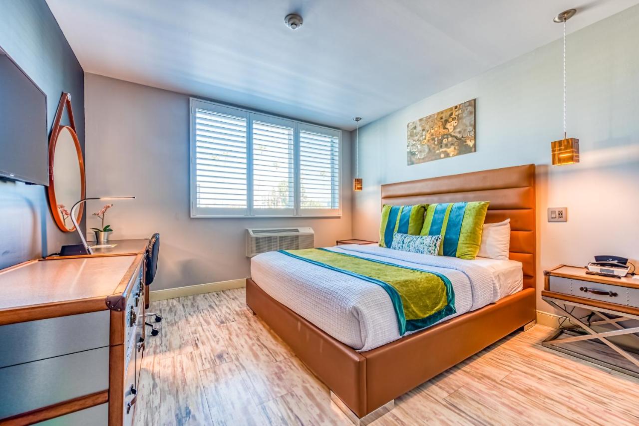 Classic King Room at Lexen Hotel North Hollywood