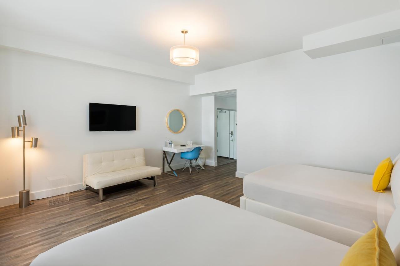 Superior Quadruple Room at President Hotel Villa