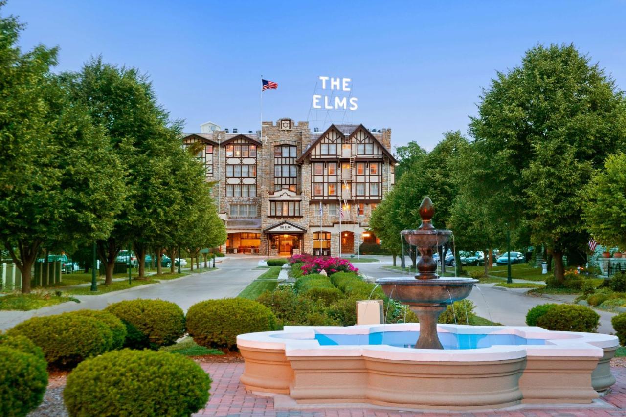 1 Queen Bed Deluxe at The Elms Hotel & Spa, a Destination by Hyatt Hotel