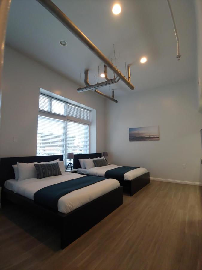 Large Studio with Partial Ocean View at Air Venice on the Beach