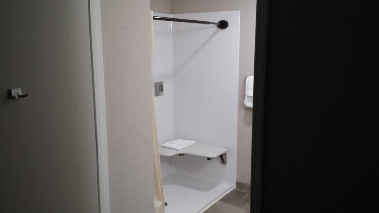 Queen Room with Two Queen Beds and King Bed - Mobility Accessible/Non-Smoking at Days Inn & Suites by Wyndham Duluth by the Mall