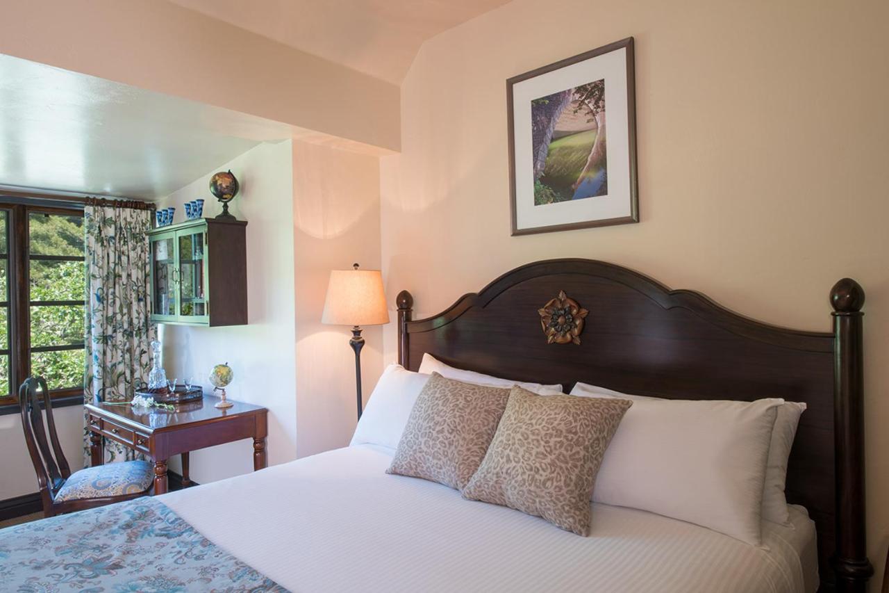 King Suite at Benbow Historic Inn