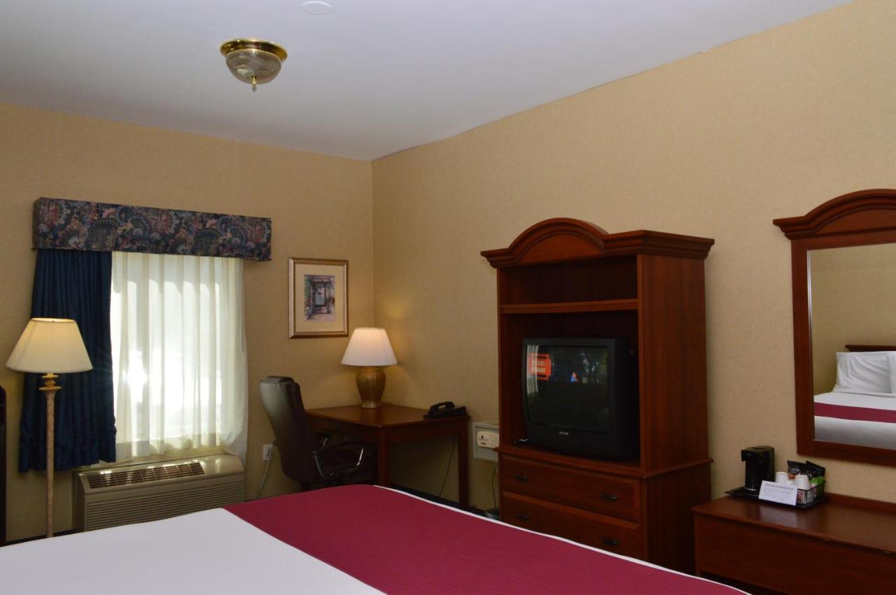  | Manchester Inn and Suites