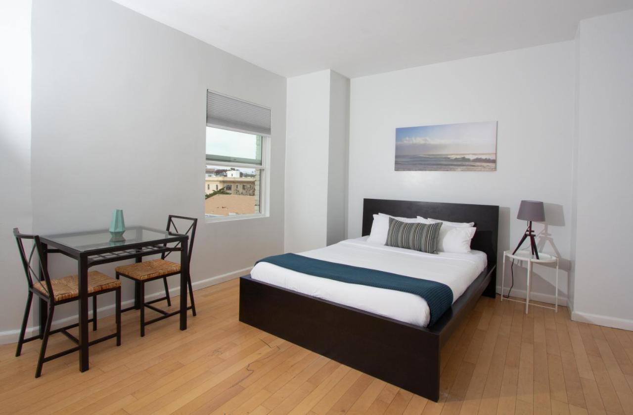 Room with Partial Ocean View at Air Venice on the Beach