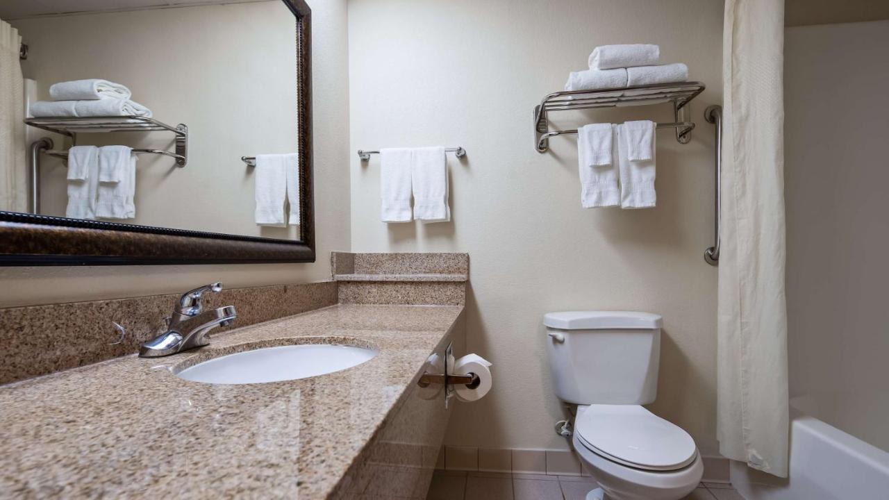 Deluxe King Suite - Non-Smoking at Best Western Hiram Inn & Suites