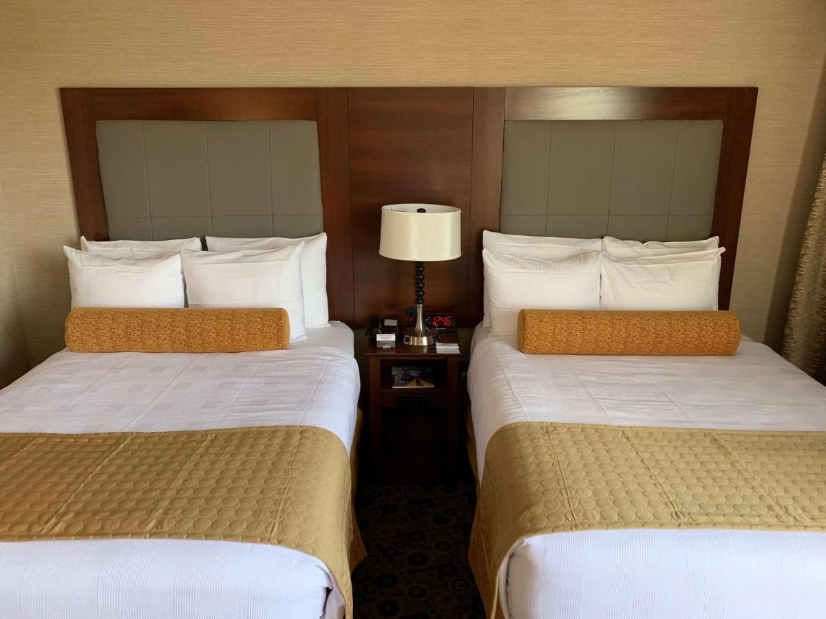 Two Double Beds - Non Smoking at Radisson Hotel Southfield-Detroit