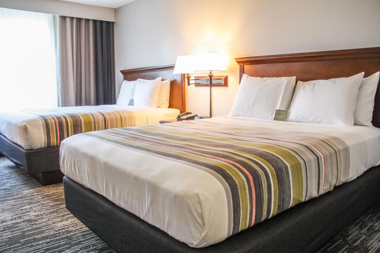 Queen Room with Two Queen Beds - Non-Smoking at Country Inn & Suites by Radisson, Washington Dulles International Airport, VA