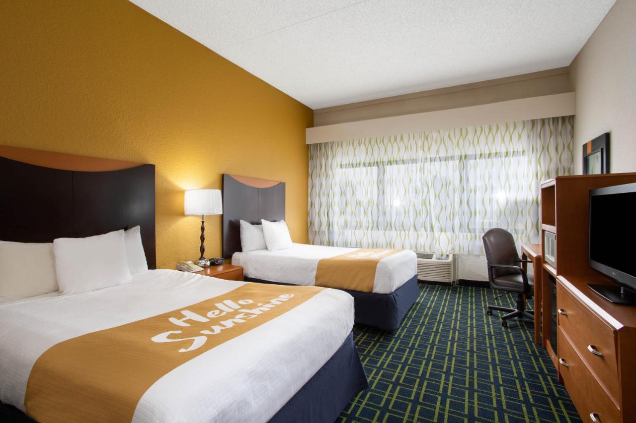 Double Room with Two Double Beds - Mobility Access/Non-Smoking at Days Inn by Wyndham Absecon Atlantic City Area