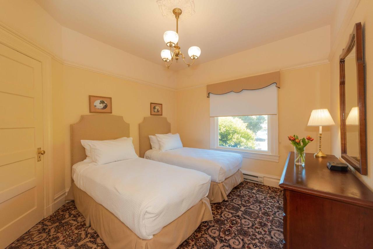 Two-Bedroom Suite at Stanyan Park Hotel