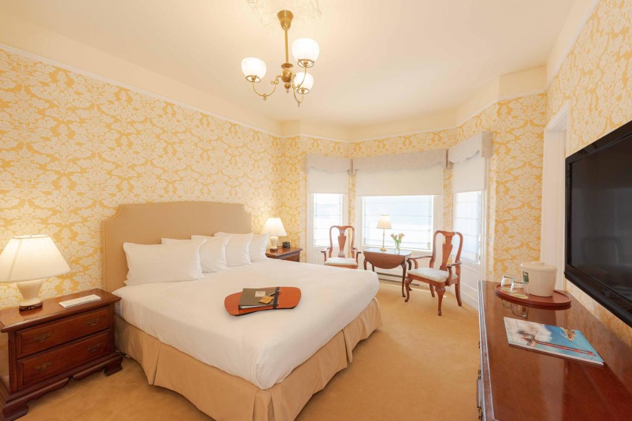 Executive King Room at Stanyan Park Hotel