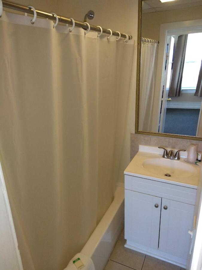 Two-Bedroom Suite at Hotel Wayne