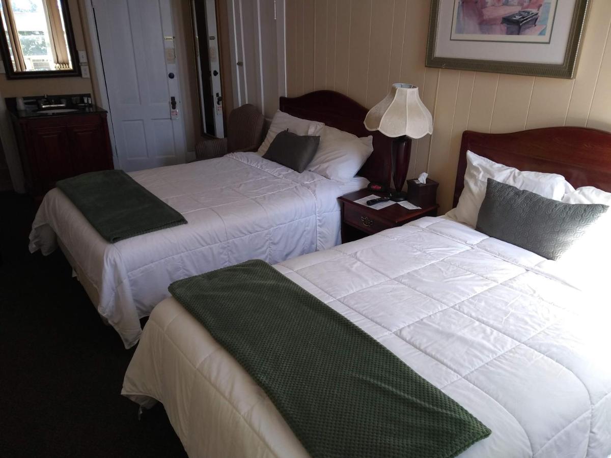 Double Room at Hotel Wayne