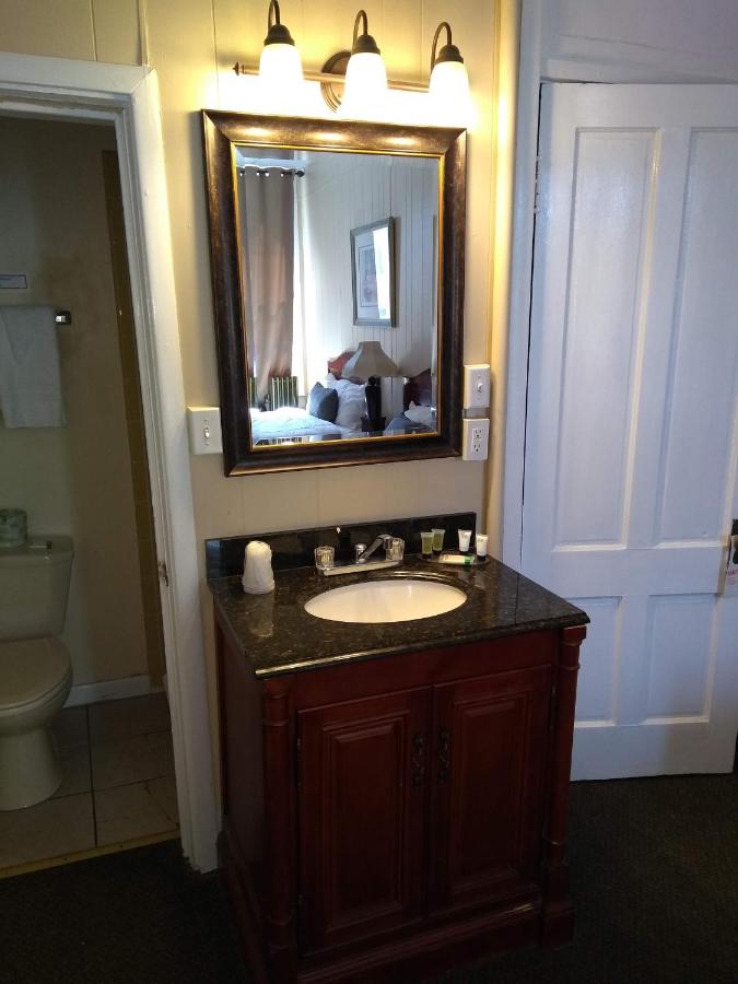 Double Room at Hotel Wayne