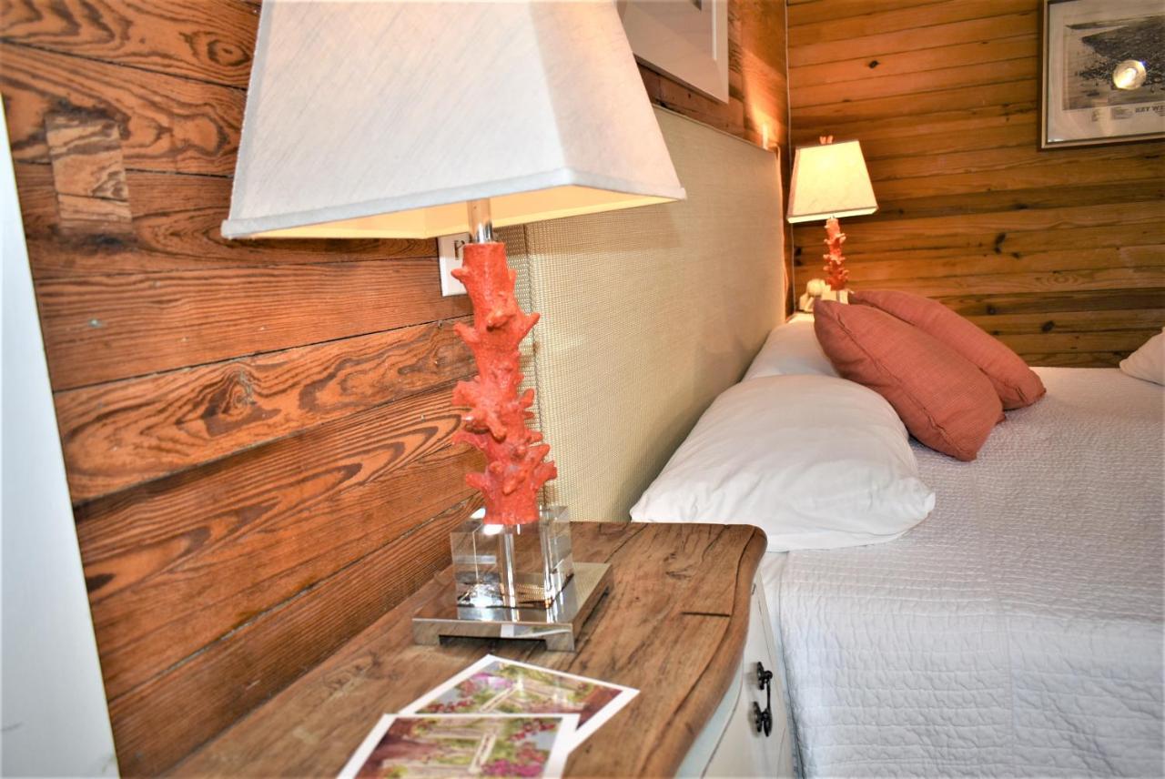 King Room with Patio C at Simonton Court Historic Inn & Cottages