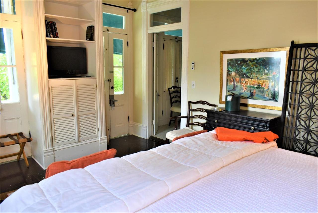 Deluxe Single Room A at Simonton Court Historic Inn & Cottages