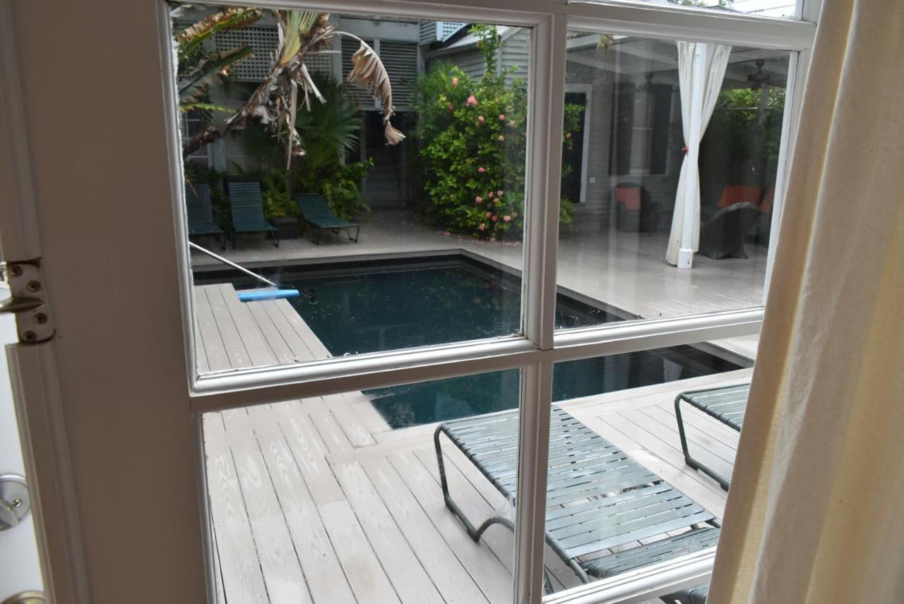 Deluxe Cottage B at Simonton Court Historic Inn & Cottages