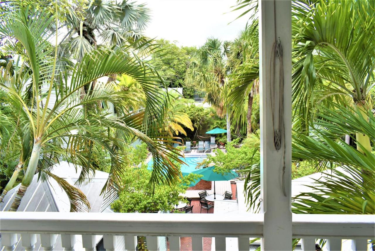Deluxe Single Room B at Simonton Court Historic Inn & Cottages