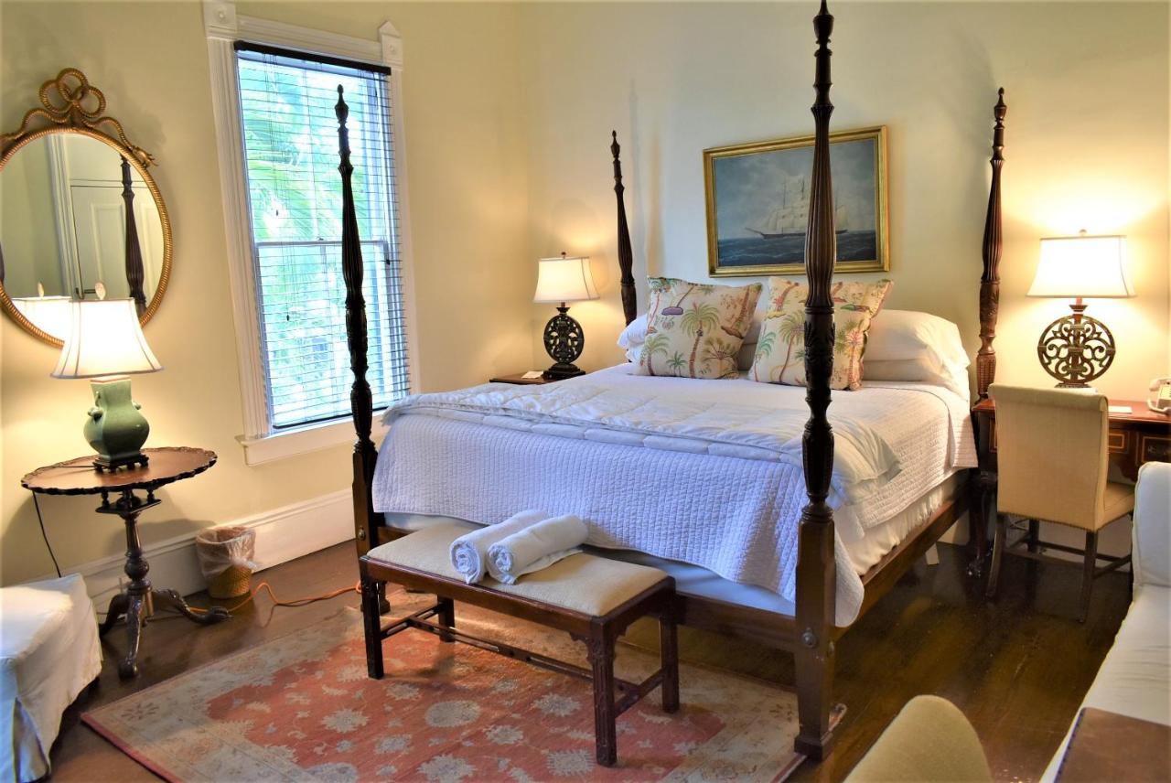 Deluxe Single Room B at Simonton Court Historic Inn & Cottages