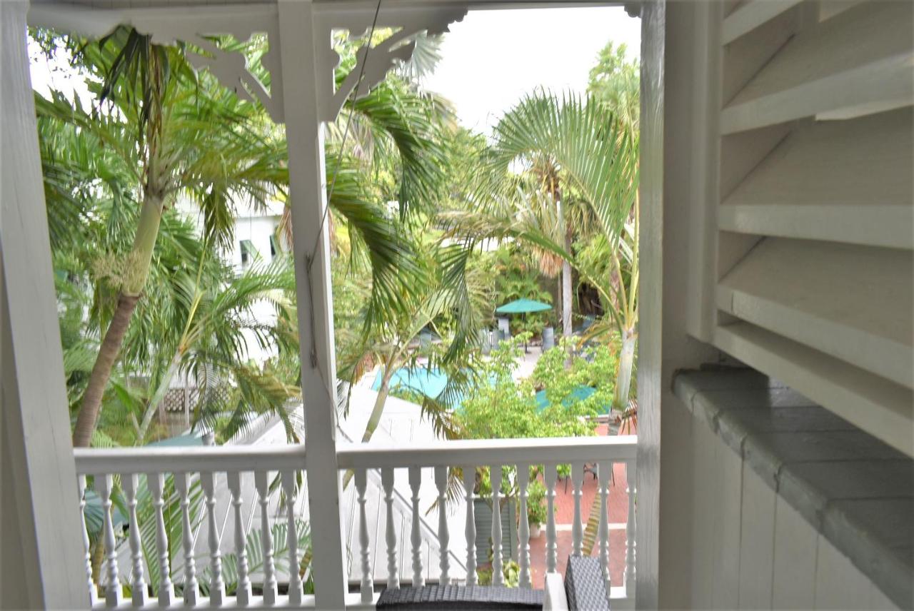 Deluxe Single Room C at Simonton Court Historic Inn & Cottages