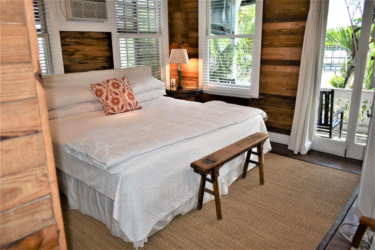 King Room B at Simonton Court Historic Inn & Cottages