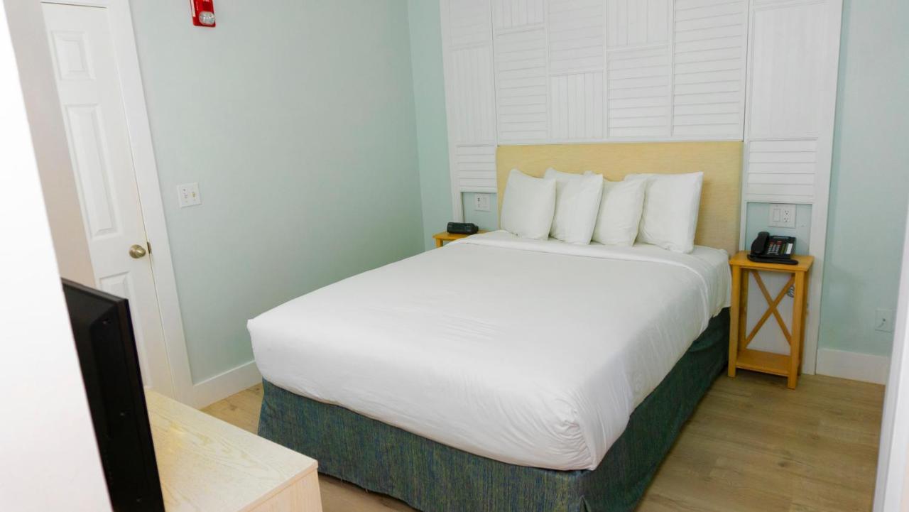 Two-Bedroom Suite at The Lighthouse Resort Inn & Suites