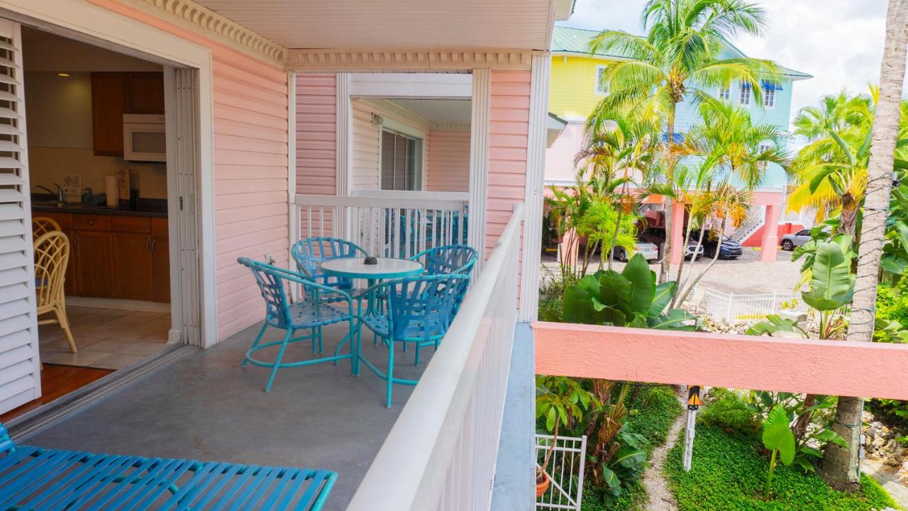 Deluxe One-Bedroom Suite at The Lighthouse Resort Inn & Suites