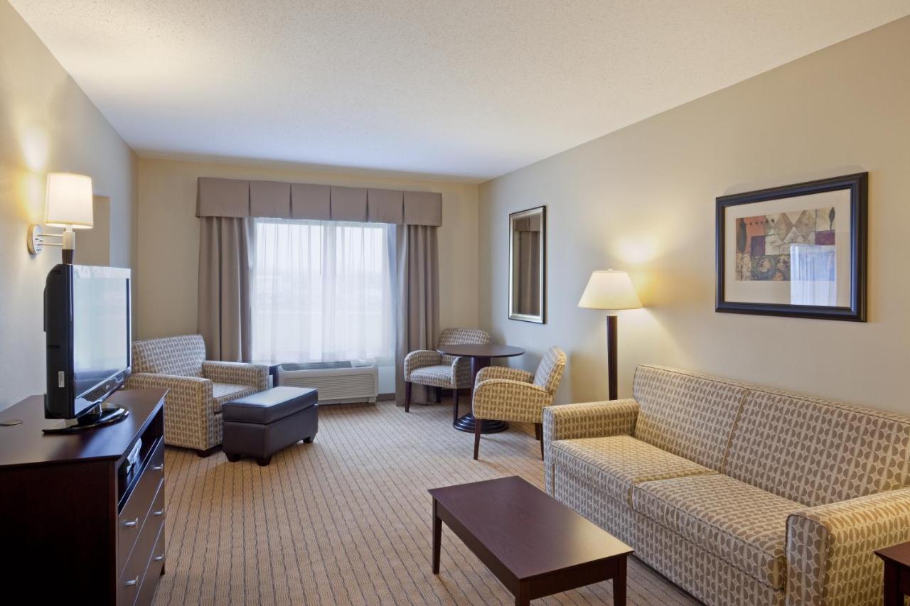 King Suite - Non-Smoking at Holiday Inn Express Hotel & Suites Malone by IHG