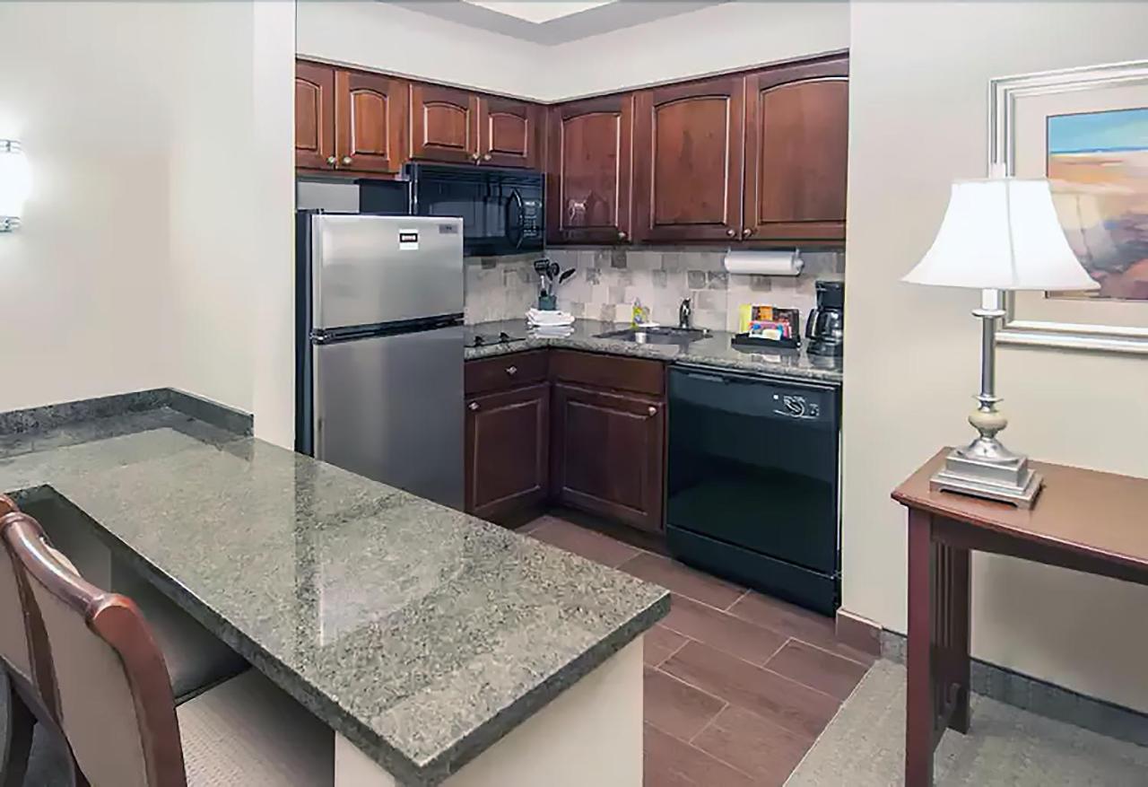 Deluxe Suite at WeStay Suites - Covington Mandeville