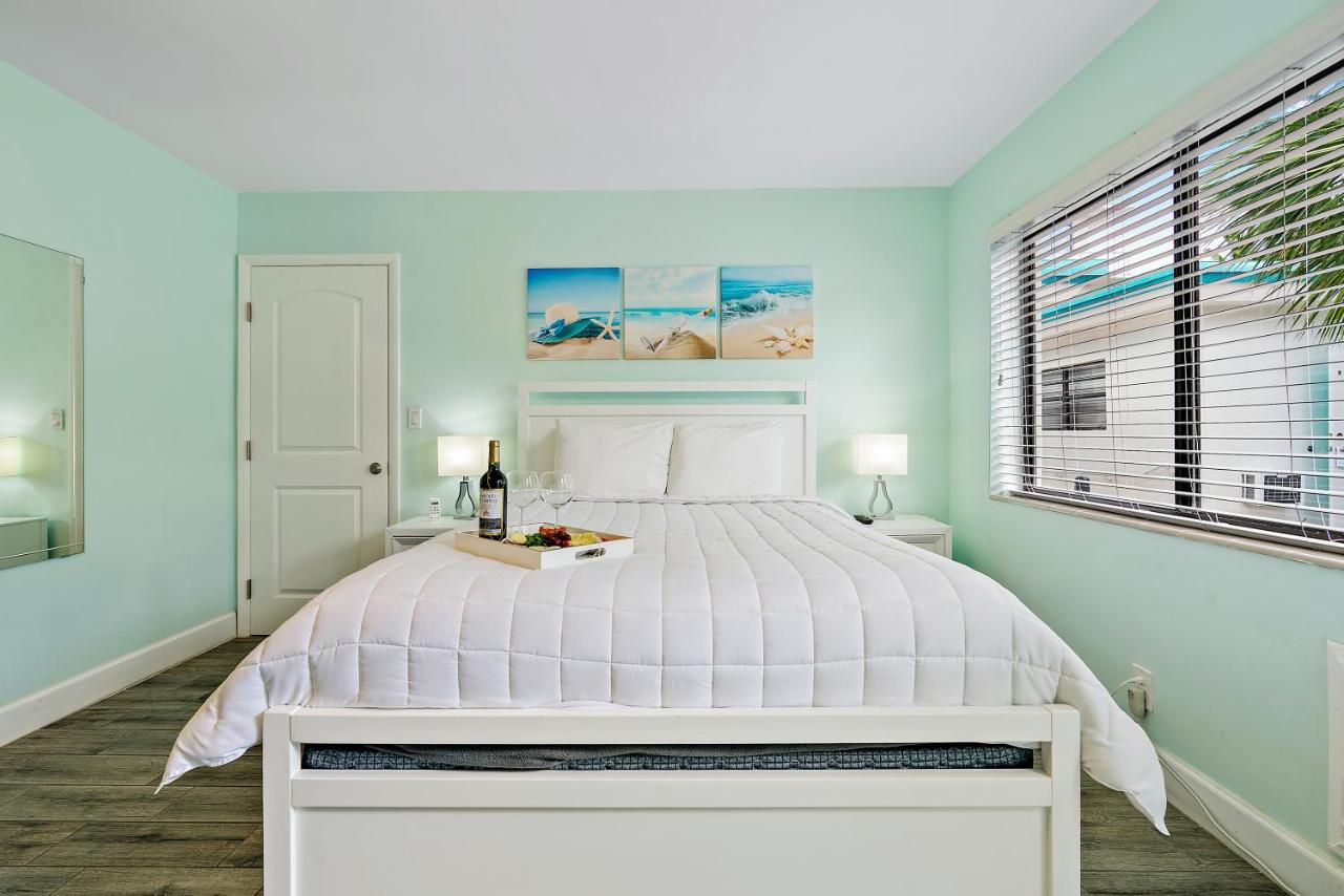 Standard Room at Hollywood Beachside Boutique Suites
