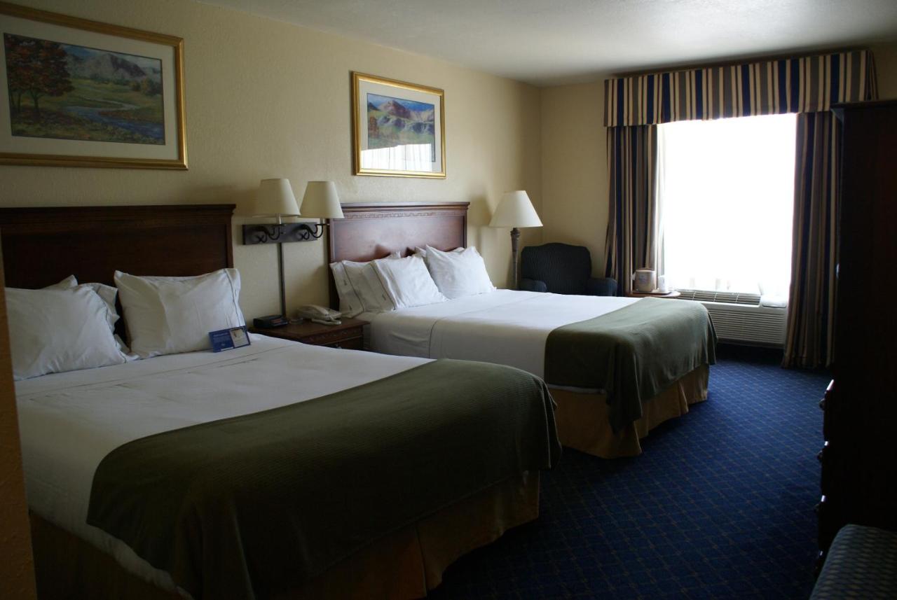 Room Selected at Check-In at Holiday Inn Express Hotel & Suites Mountain Home by IHG